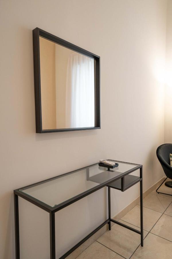 Chiaia Apartment San Pasquale By Dimorra Napoli Exterior foto