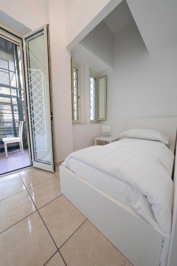 Chiaia Apartment San Pasquale By Dimorra Napoli Exterior foto